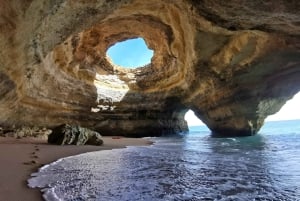 Benagil: Kayak Tour to Benagil Caves – Small Group
