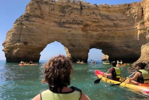 Benagil: Kayak Tour to Benagil Caves – Small Group