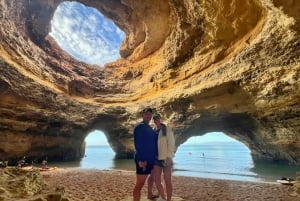 Benagil: Kayak Tour to Benagil Caves – Small Group