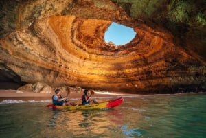 Benagil: Kayaking Tour to the Benagil Cave (Free Shower)