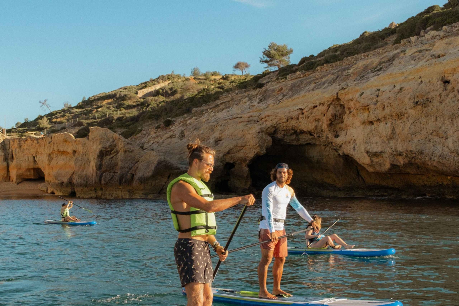 Benagil: Esperienza di paddle board nella grotta di Benagil e foto in 4k