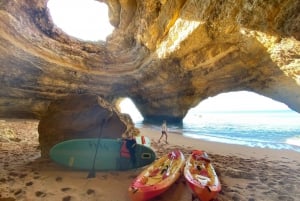 Odkryj jaskinie Benagil podczas wycieczki z przewodnikiem na desce do paddleboardingu