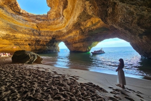 Benagil: Stand-up Paddle Board or Kayak Tour