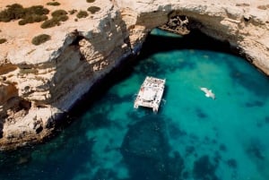 Katamaran-krydstogt: Grotter og kystlinje til Benagil