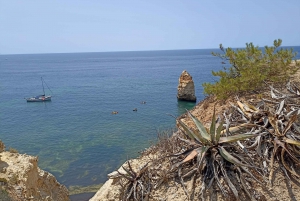 Cliff-top trail Nossa Senhora da Rocha – Marinha beach