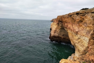 Cliff-top trail Seven Hanging Valleys