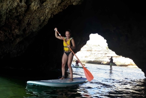 断崖と洞窟のスタンドアップパドルアドベンチャー