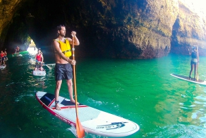 断崖と洞窟のスタンドアップパドルアドベンチャー