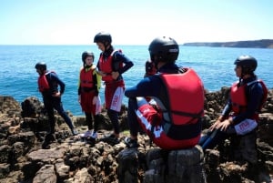 Coasteering Algarve: Klippehop, svømning og klatring i Sagres