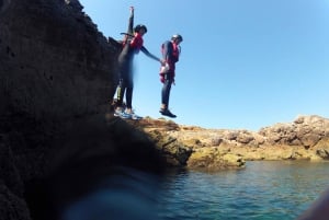 Coasteering Algarve: Klippehop, svømning og klatring i Sagres
