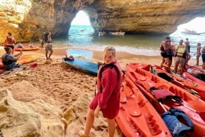 Day trip to Algarve, benagil cave and Portimão from Lisbon