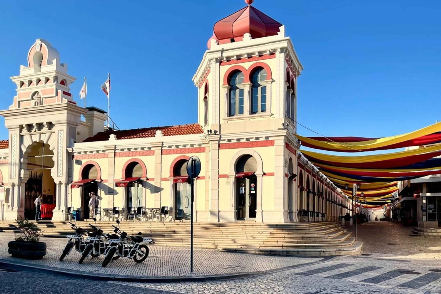 Découvrez Loule : visite guidée de 3 heures en motocyclette E Adventure