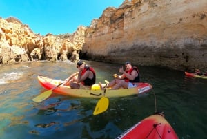 Alvor: Omvisning med båt og kajakk i grottene