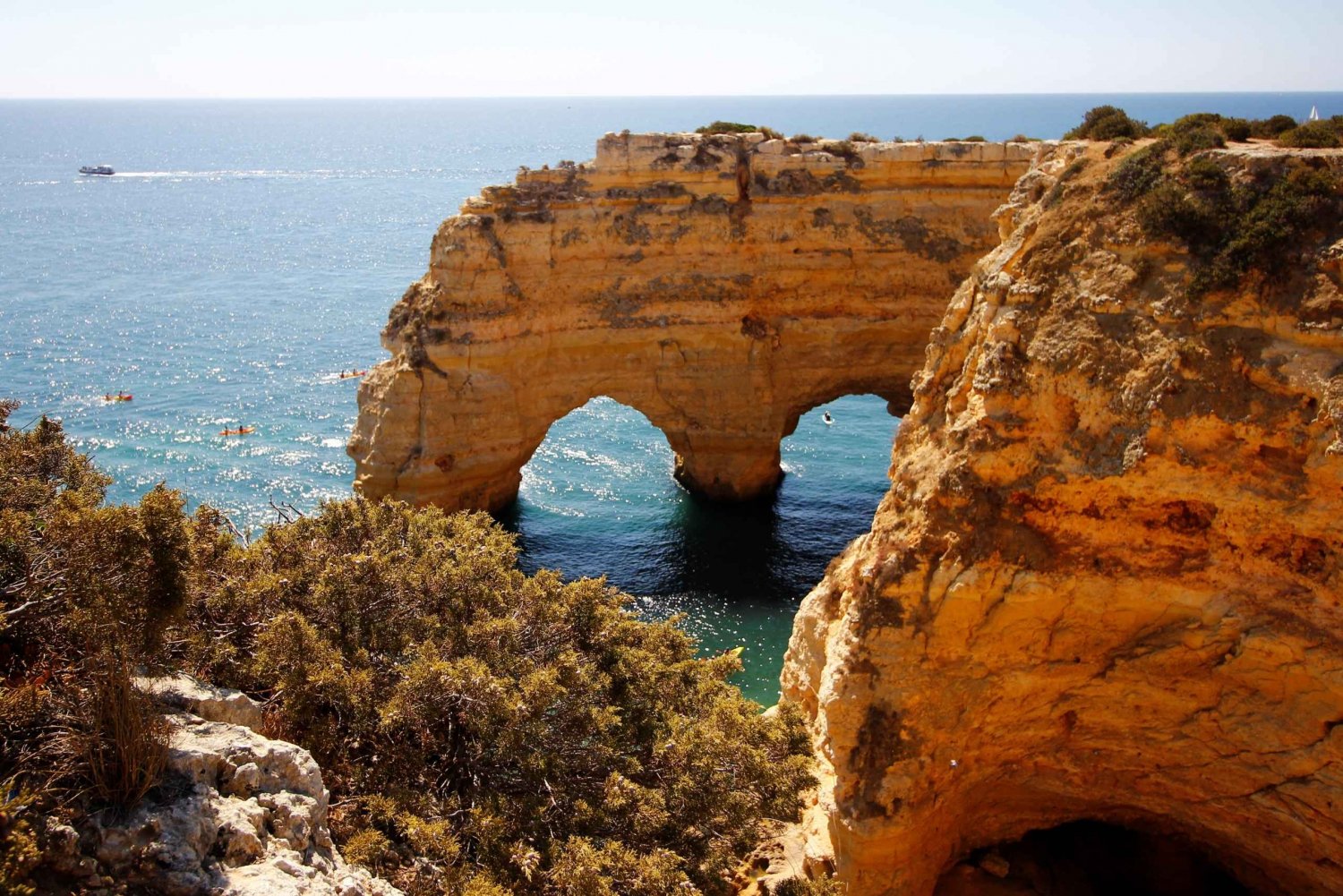 Från Albufeira: tur till Benagil och Carvoeiro