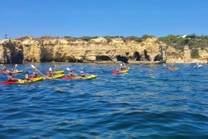 Tour guiado en kayak: Explorando las Cuevas de Benagil