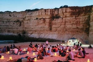 Vanuit Albufeira: Sunset Cruise en Strand BBQ met Open Bar