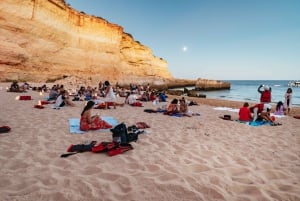 Vanuit Albufeira: Sunset Cruise en Strand BBQ met Open Bar