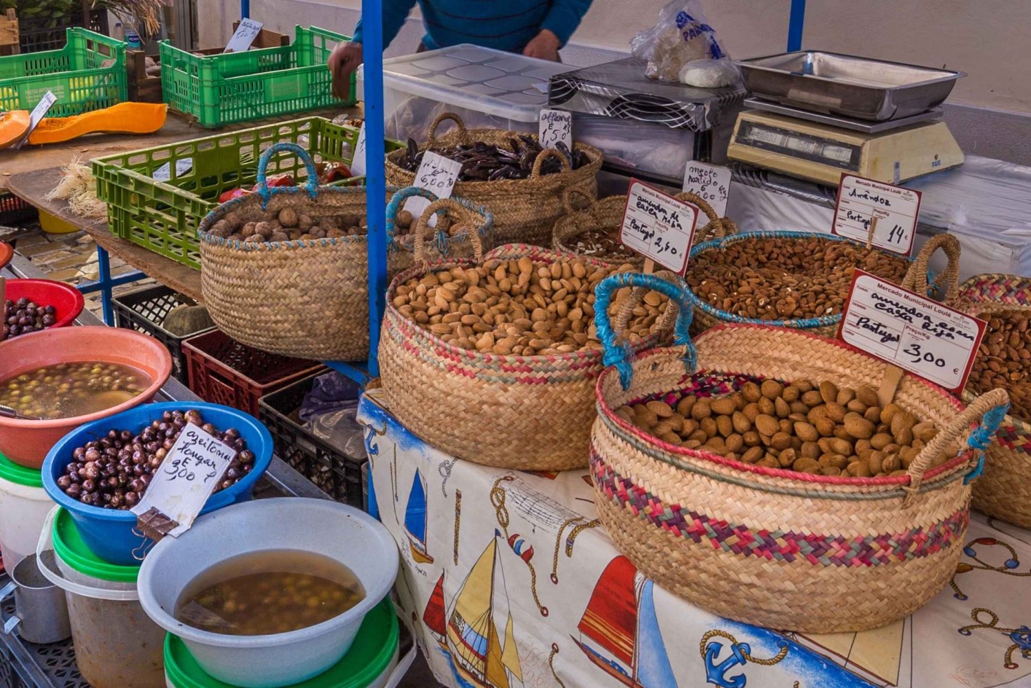 De la côte de l'Algarve : excursion d'une journée en bus jusqu'au marché de Loulé