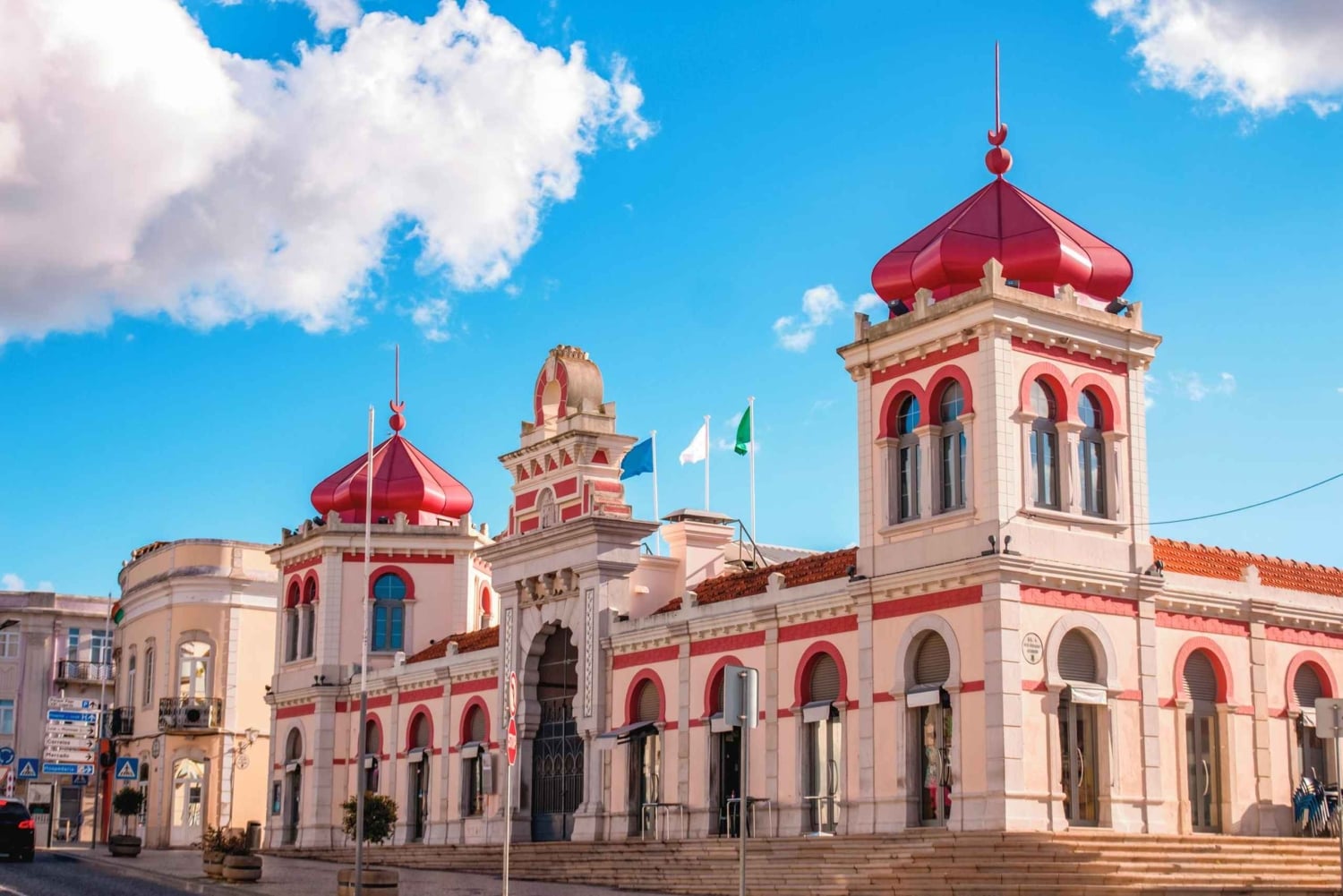 Fra Algarvekysten: Dagstur med bus til Loule Market