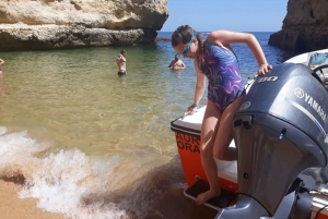 From Armação de Pêra: Private Benagil Beaches Boat Tour