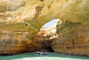 アルマサン・デ・ペラ発：ベナギル洞窟へのサンセットボートツアー
