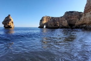 De Benagil: location de stand up paddle dans les grottes marines