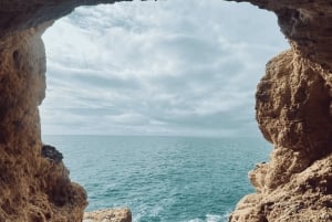 Von Faro aus: Benagil, Algar Seco, Praia Marinha, 7-Täler-Tour