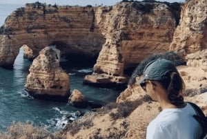 Von Faro aus: Benagil, Algar Seco, Praia Marinha, 7-Täler-Tour