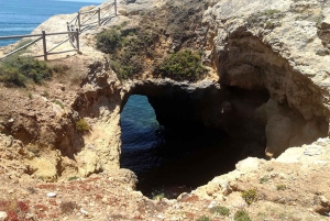 Från Faro: Vandra till Benagils klippor och upplev fyra skatter