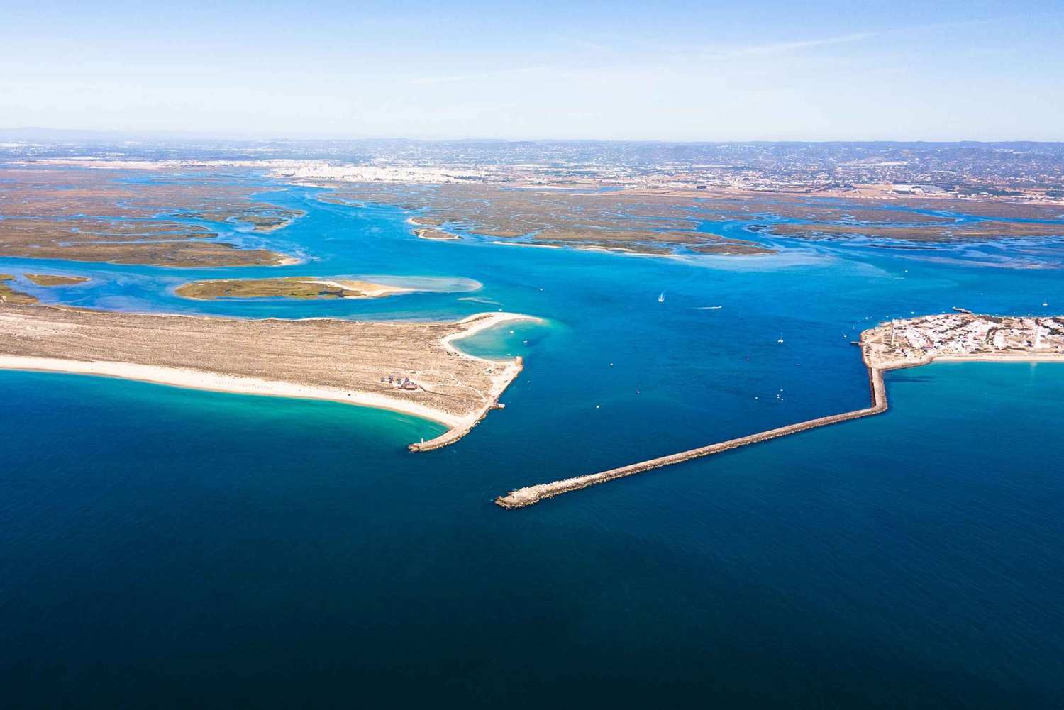Ab Faro: Katamaranfahrt zur Ilha Deserta mit Zwischenstopp