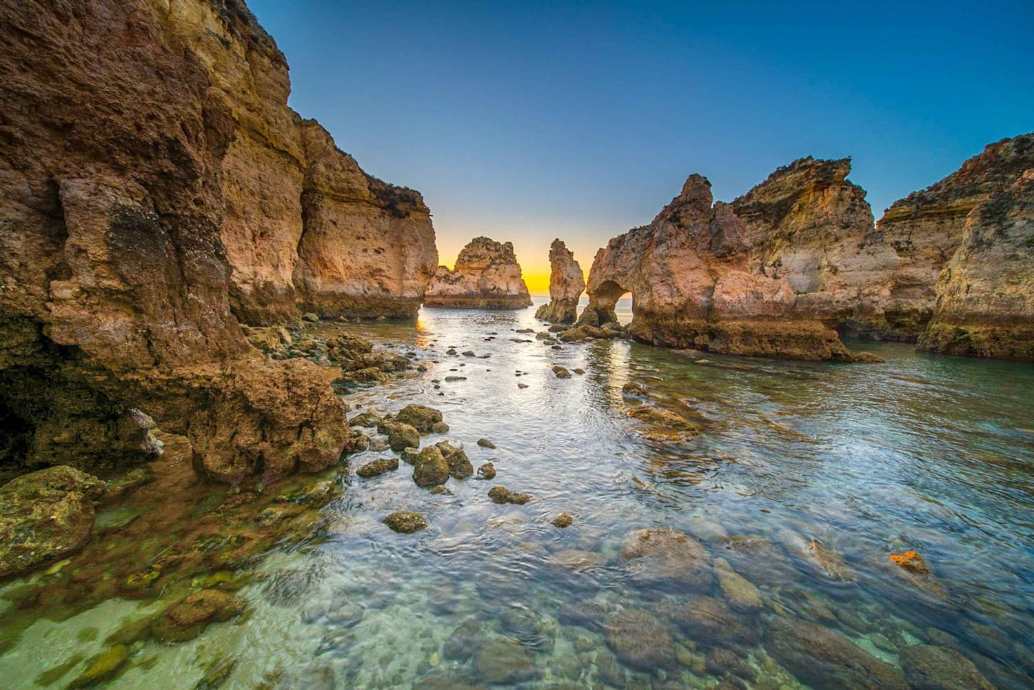 Lagosista: 2,5 tunnin opastettu rannikkoveneajelu ja vierailu luolassa