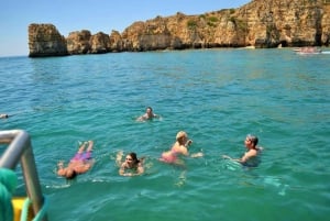 Lagosista: 2,5 tunnin opastettu rannikkoveneajelu ja vierailu luolassa