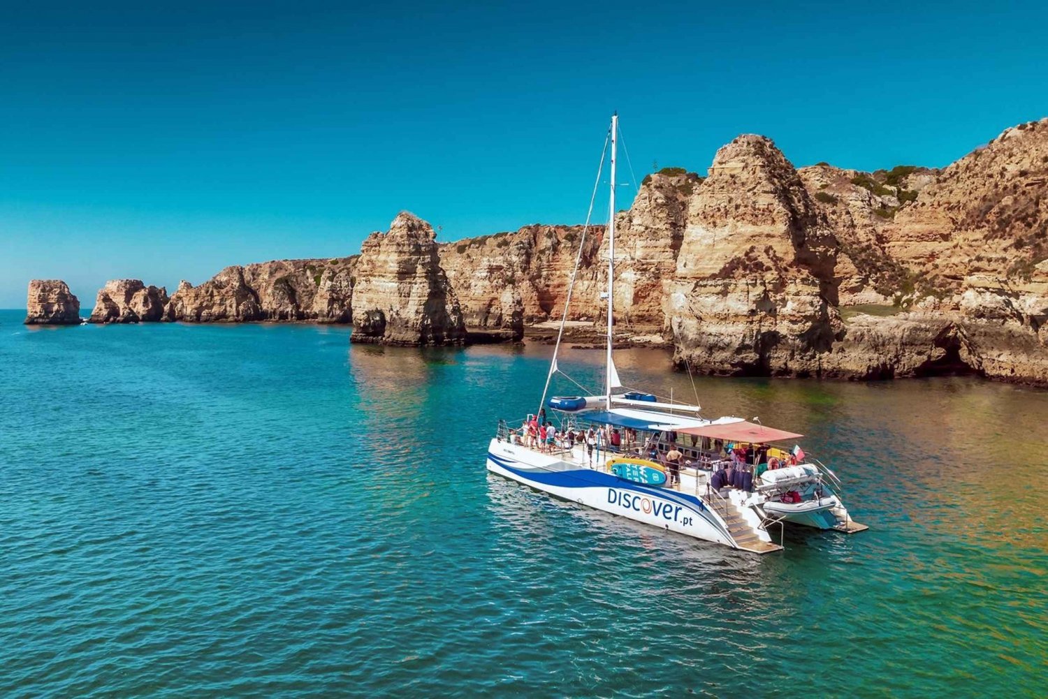 Från Lagos: Halv dags båtutflykt längs Algarves gyllene kust