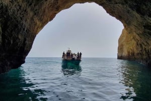 Benagil: tour per famiglie in catamarano da Lagos