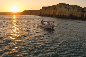 Z Lagos: rejs o zachodzie słońca Ponta da Piedade z drinkiem