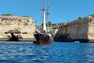 From Lisbon: Algarve Day Trip with Benagil Cave Cruise