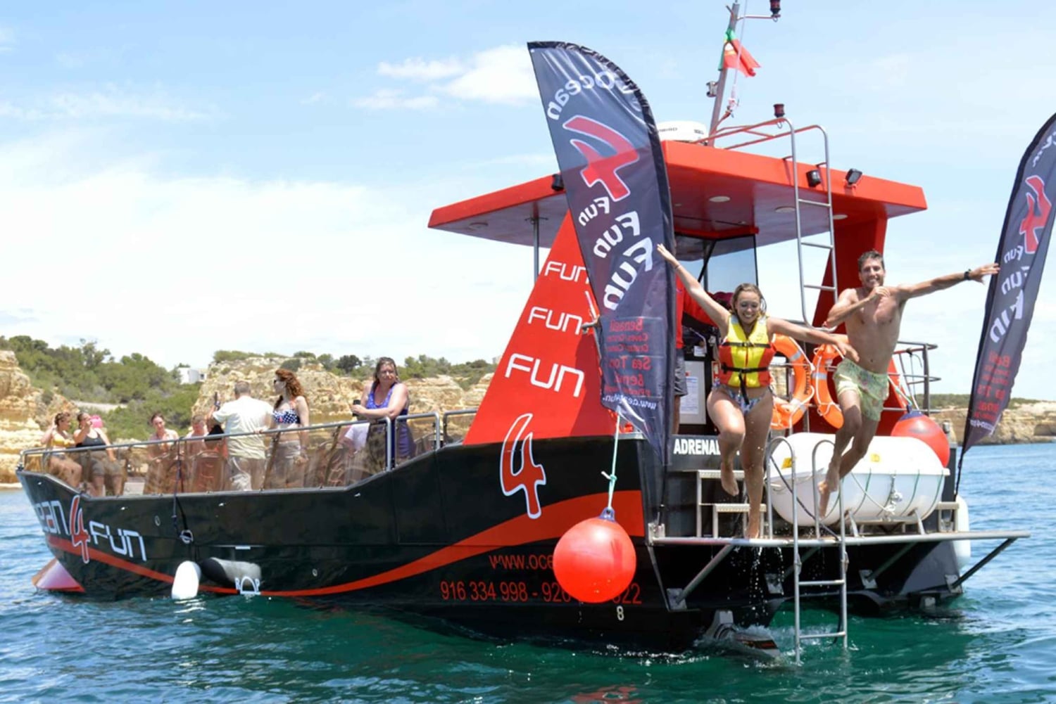 ポルトイマオ発：ベナジル洞窟への2時間カタマランツアー