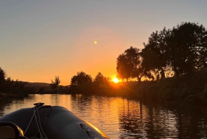 From Portimão: Arade River Boat Tour to Silves Medieval Town