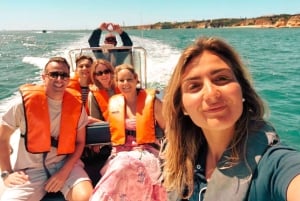 Da Portimão: Tour in barca delle grotte marine di Benagil all'alba