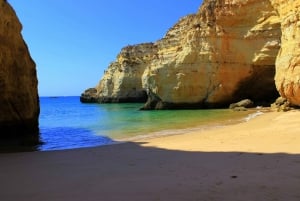 Da Portimão: Tour in barca delle grotte marine di Benagil all'alba