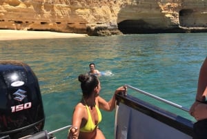 Von Portimão aus: Bootsfahrt zu den Benagil-Höhlen