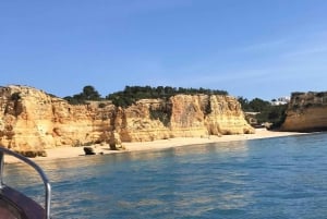 Von Portimão aus: Bootsfahrt zu den Benagil-Höhlen