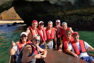 Von Portimão aus: Bootsfahrt zu den Benagil-Höhlen