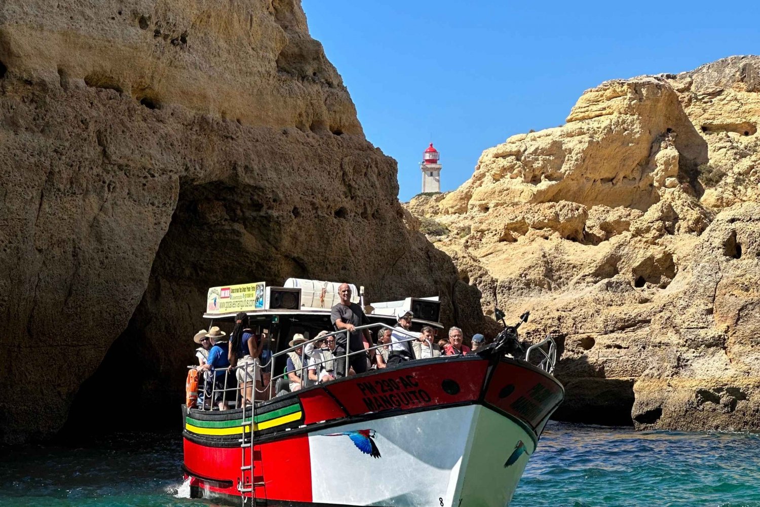 Från Portimão: Tidig Benagil-tur med traditionell båt