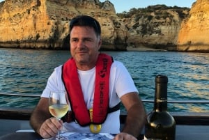 From Portimão: Sunset Boat Trip with Wine