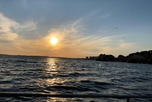 From Portimão: Sunset Boat Trip with Wine