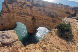 Från Tavira: Vandring i 7 dalar, Benagil-grottan och snorkling