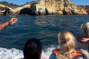 Depuis Vilamoura : Circuit de 2,5 heures dans la grotte de Benagil et visite en bateau des dauphins