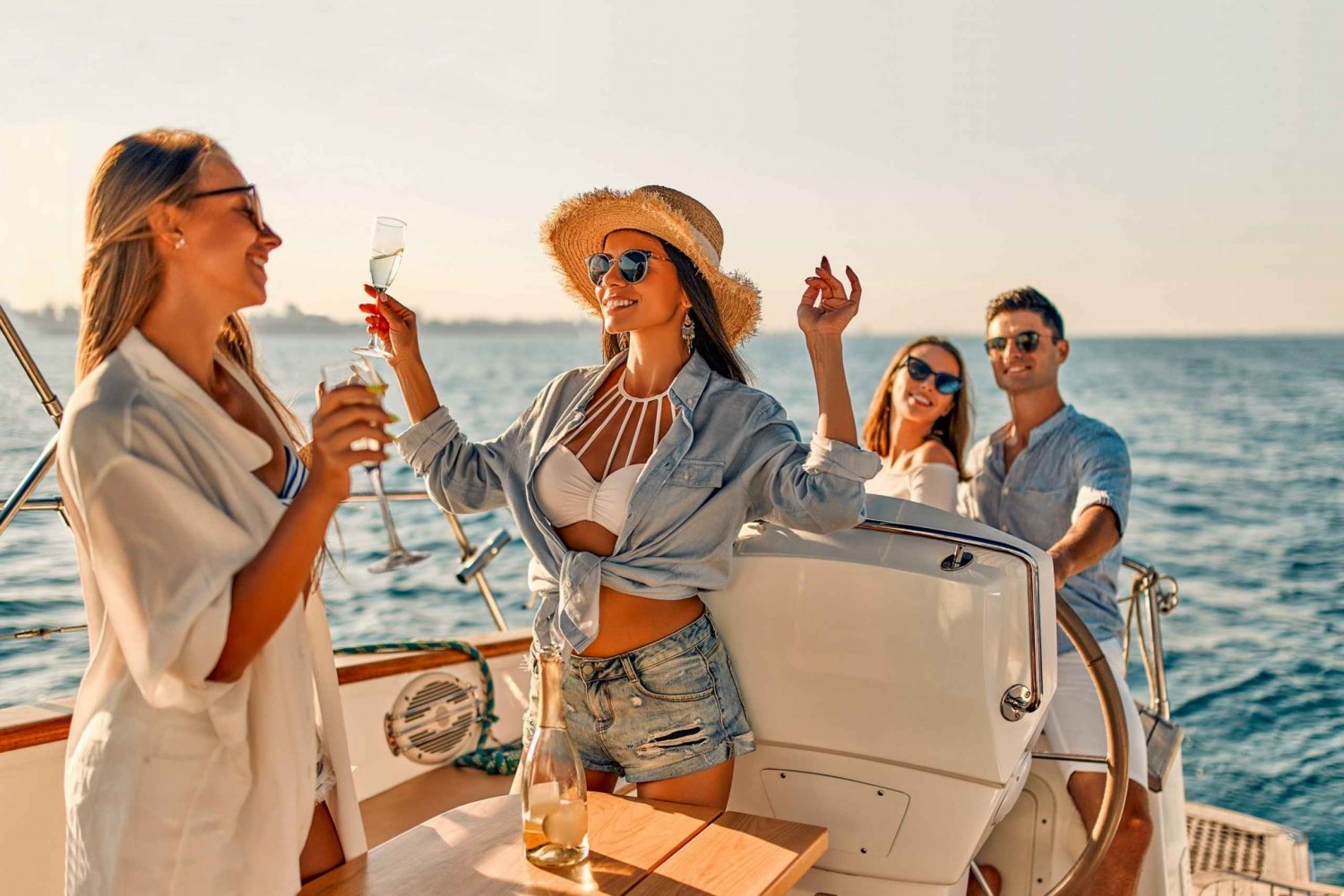 Fra Vilamoura: Oysters and Bubbles Sailing Experience