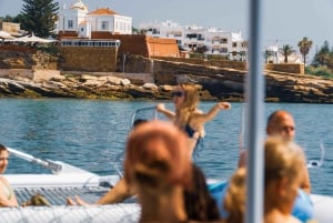 DIVERSÃO E RELAXE – PASSEIO DE VELA PELA COSTA DO OURO